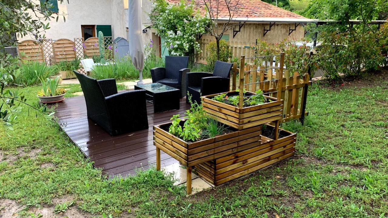 L'Ocabee Villa La Tour-d'Aigues Exterior photo