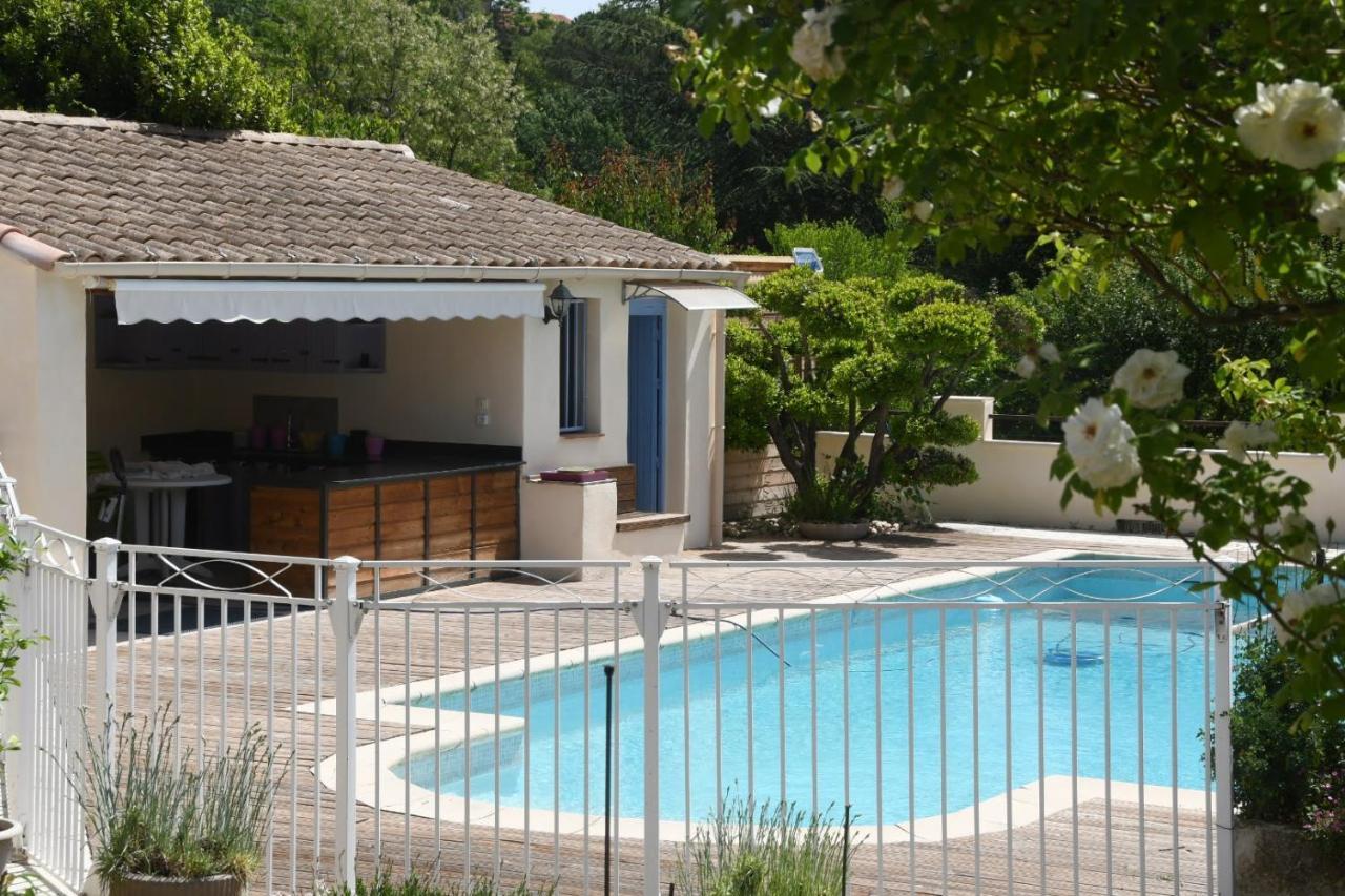 L'Ocabee Villa La Tour-d'Aigues Exterior photo