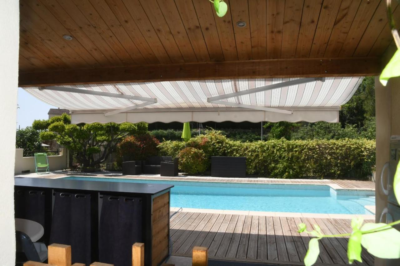 L'Ocabee Villa La Tour-d'Aigues Exterior photo